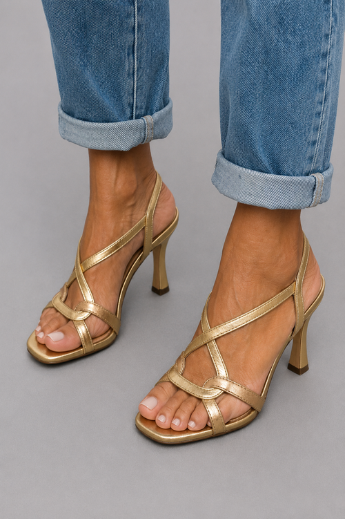 Cassie | Sandalias doradas de tacón Encanto de Verano