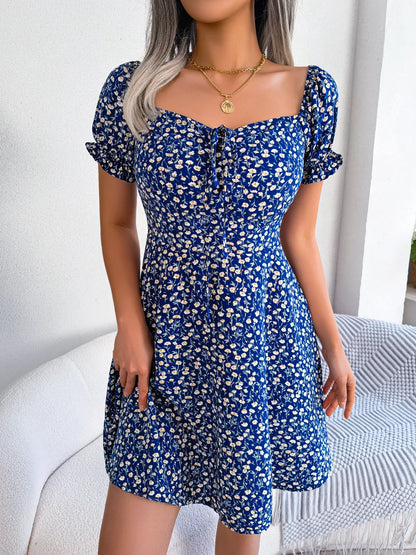 Vestido corto  con estampado floral