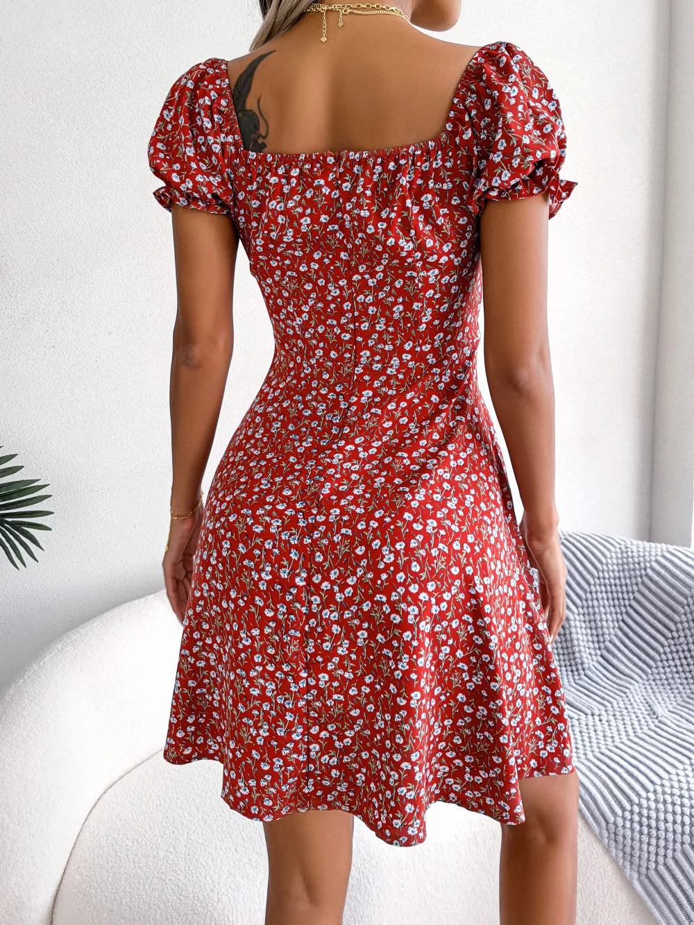 Vestido corto  con estampado floral