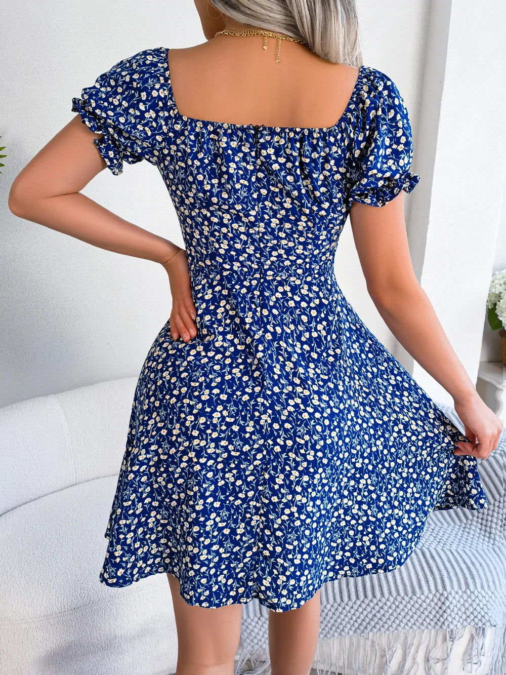 Vestido corto  con estampado floral