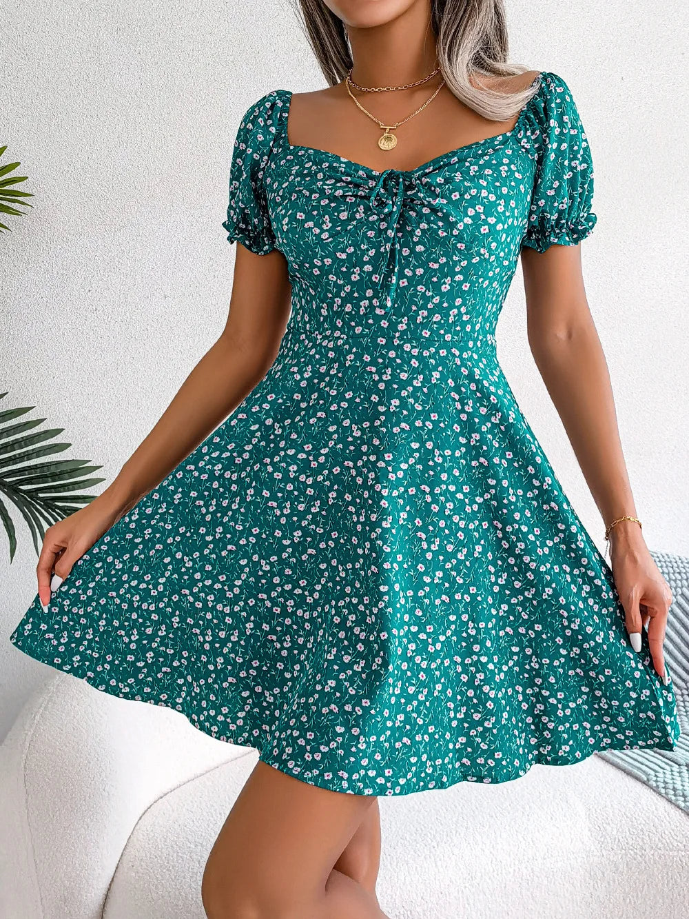 Vestido corto  con estampado floral